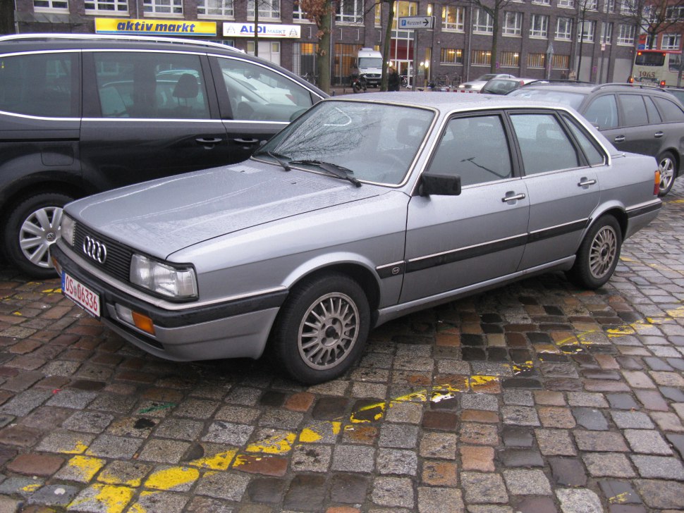 Audi 90 (B2, Typ 81,85) 2.0 E (115 Hp)